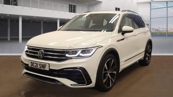 VOLKSWAGEN Tiguan